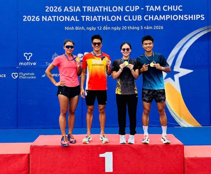 Đội tuyển Aquathlon Đà Nẵng giành Huy chương Vàng tại Giải vô địch các câu lạc bộ Triathlon quốc gia 2026. Ảnh: NVCC