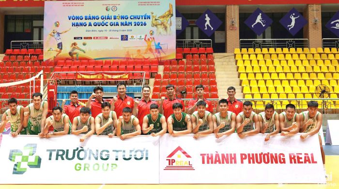 Các thành viên đội bóng chuyền Thành phố Đồng Nai. Ảnh: ĐVCC