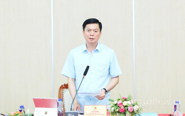 Đồng chí Đinh Hữu Học, Ủy viên Ban Thường vụ Tỉnh ủy, Phó Chủ tịch Thường trực UBND tỉnh phát biểu kết luận buổi làm việc