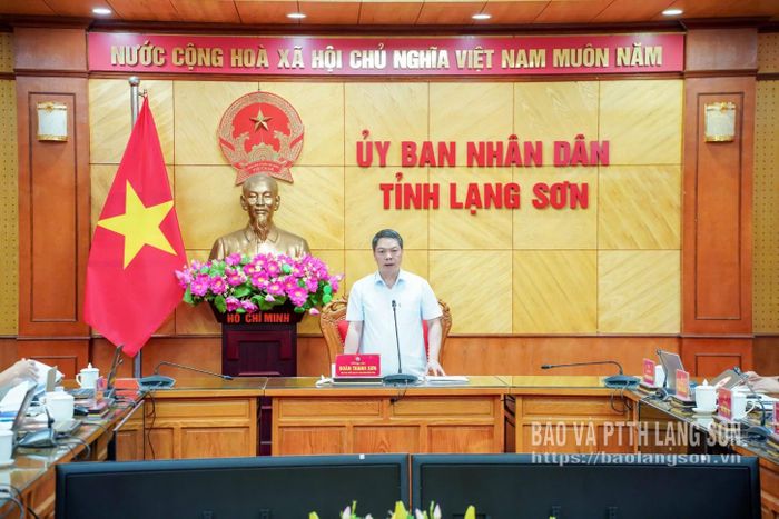 Đồng chí Đoàn Thanh Sơn, Phó Chủ tịch UBND tỉnh phát biểu kết luận buổi làm việc