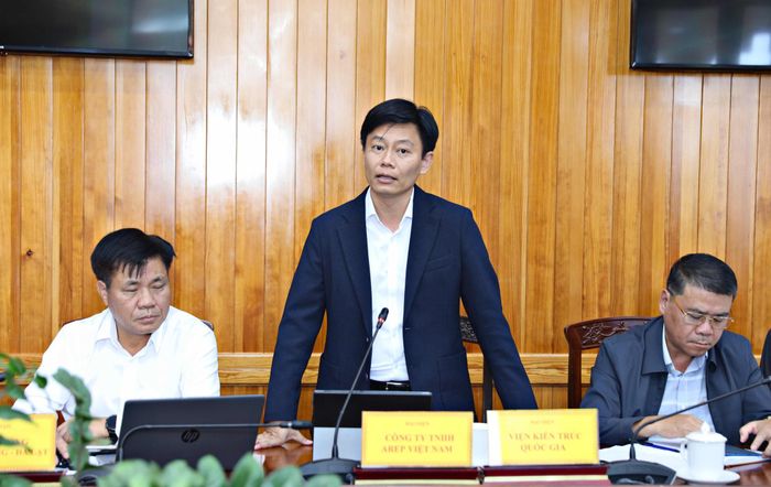 Đại diện các đơn vị liên danh tư vấn quy hoạch chung TP. Đà Lạt (cũ) và vùng phụ cận phát biểu