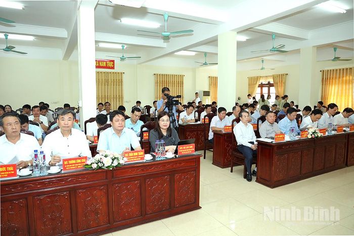 Các đại biểu dự hội nghị.
