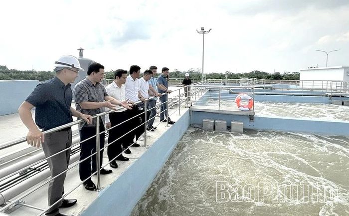 Đoàn công tác Ban Quản lý các KCN tỉnh khảo sát thực tế tại Nhà máy xử lý nước thải tập trung, KCN Nam Bình Xuyên.