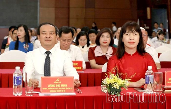 Trưởng Ban Tuyên giáo và Dân vận Tỉnh ủy Lương Đức Minh và các đại biểu dự hội nghị.
