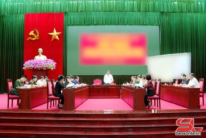 Đồng chí Chủ tịch UBND tỉnh luyện tập nội dung diễn tập.