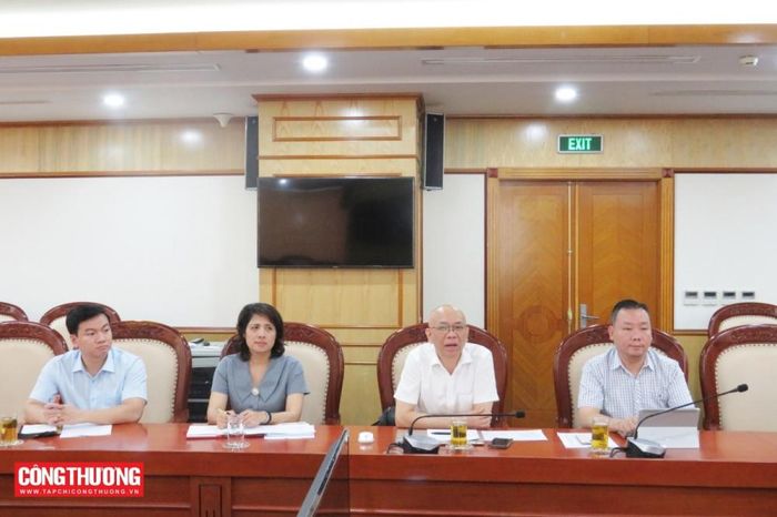 Đoàn công tác của Cục Xuất nhập khẩu (Bộ Công Thương) tại buổi làm việc với Cục Hải quan (Bộ Tài chính)