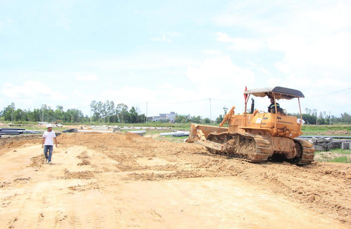 Đơn giá bồi thường thiệt hại về nhà ở, công trình xây dựng sẽ được áp dụng mức giá khác nhau tại khu vực phía Đông và phía Tây tỉnh.
