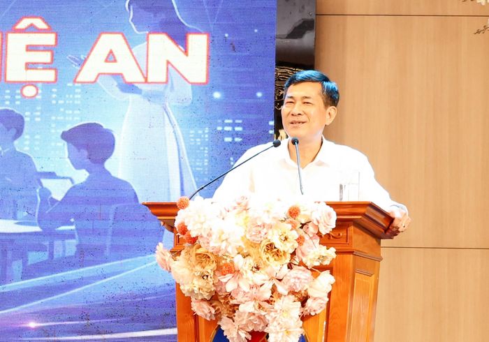 Phó Chủ tịch UBND tỉnh Thái Văn Thành phát biểu.