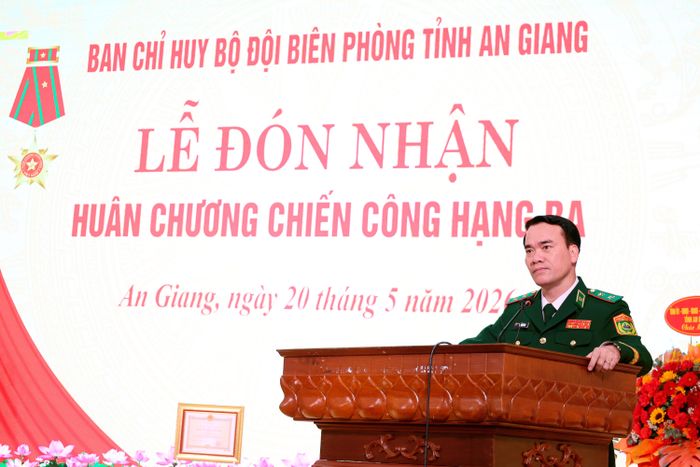 Trung tướng Vũ Trung Kiên, Ủy viên Ban Chấp hành Trung ương Đảng, Ủy viên Quân ủy Trung ương, Tư lệnh Bộ đội Biên phòng phát biểu tại buổi lễ. Ảnh: Tiến Vinh