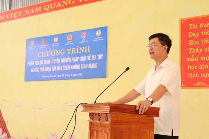 Ông Nguyễn Huy Cường - Chủ tịch Hội Luật gia tỉnh Lào Cai phát biểu chỉ đạo tại chương trình.