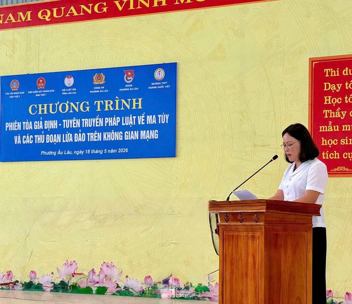 Chánh án TAND Khu vực 1 tỉnh Lào Cai - Lê Thị Hoàng Hải phát biểu tại chương trình.
