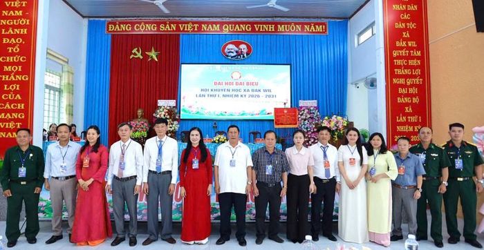 Các đại biểu dự Đại hội đại biểu Hội Khuyến học xã Đắk Wil lần thứ I.