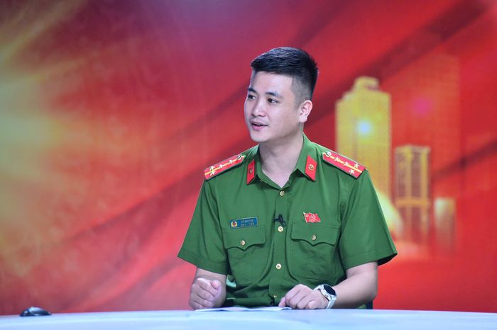 Đại úy Đỗ Anh Tân, Tổ trưởng Y11 – Tổ công tác 141 Công an TP Hà Nội. Ảnh: Phan Anh
