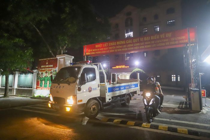 Hoạt động của các Tổ công tác 141 góp phần quan trọng phòng ngừa, đấu tranh với các loại tội phạm đường phố. Ảnh: Khánh Huy