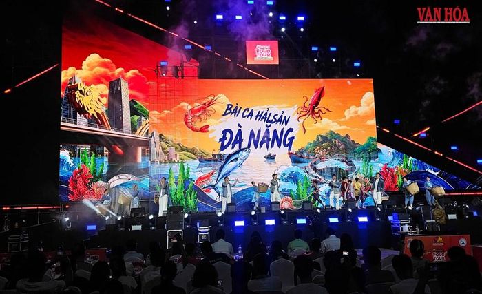 Chương trình nghệ thuật đêm khai mạc được dàn dựng công phu với ngôn ngữ sân khấu hiện đại, kết hợp âm nhạc, ánh sáng, trình diễn nghệ thuật và hoạt cảnh ẩm thực