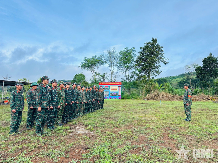 Đơn vị chuẩn bị kiểm tra bắn súng ngắn K54.