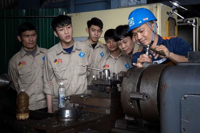 Công tác đào tạo nghề ở Trường Cao đẳng nghề Việt – Đức bám sát nhu cầu của thị trường, tập trung vào các ngành nghề có tính ứng dụng cao.