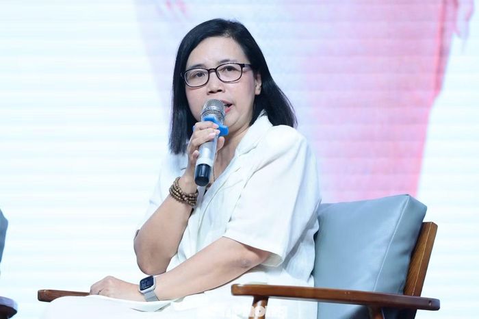 Nhà báo Thu Hà chia sẻ lý do chọn Đại học Phenikaa là điểm dừng chân của ngày hội tuyển sinh.