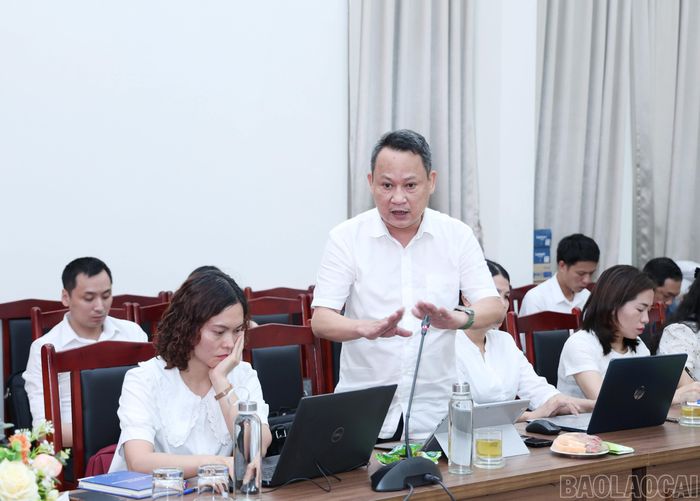 Đại biểu phát biểu tại buổi làm việc.