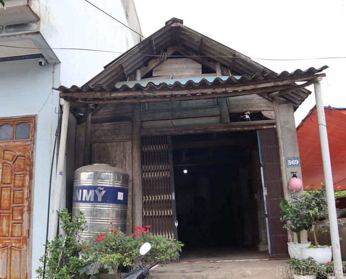 Ngôi nhà của gia đình em Dương.