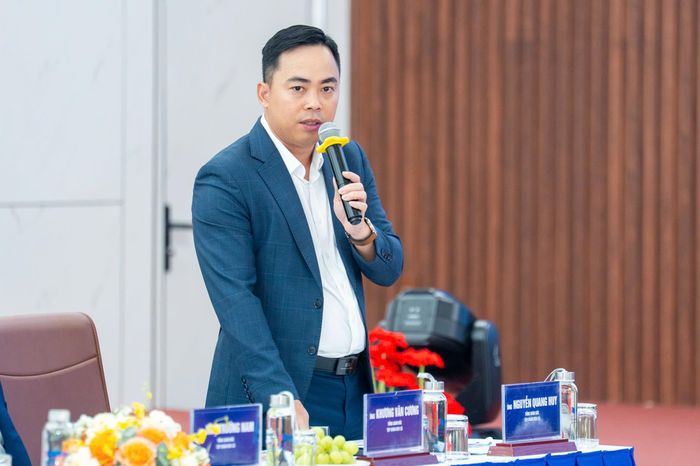 Tổng Giám đốc Tập đoàn Đèo Cả Nguyễn Quang Huy chia sẻ tại hội nghị