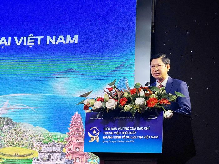  Thứ trưởng Hồ An Phong phát biểu tại diễn đàn ở Quảng Trị, chiều 22/5. Ảnh: Cục Du lịch Quốc gia.