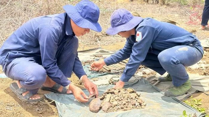 Ngày 20/5 vừa qua bộ phận 2 Đội K73 tiếp tục phát hiện và quy tập thêm một hài cốt liệt sĩ trên đất bạn Campuchia.