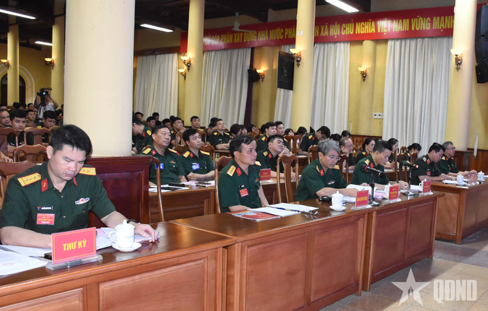  Các đại biểu dự khai mạc. 