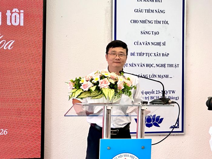 Nhà thơ Lê Thiếu Nhơn phân tích về mạch cảm xúc trong 3 tập thơ mới.