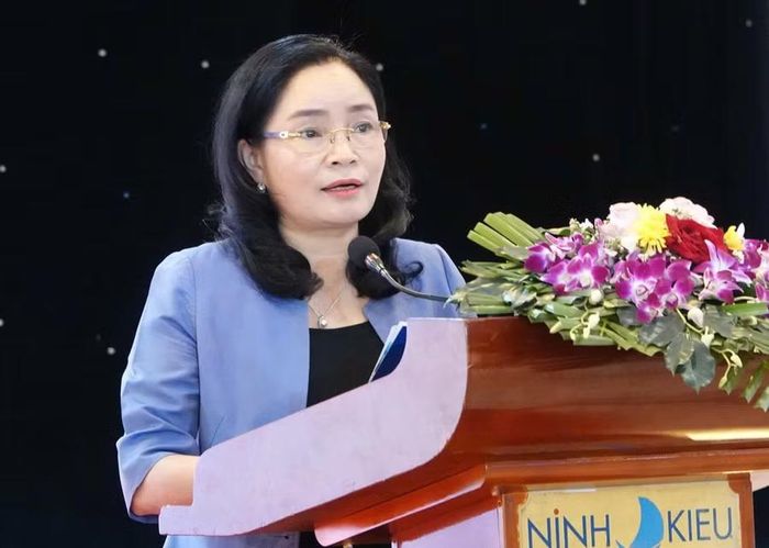 Bà Trịnh Thị Thủy - Thứ trưởng Bộ Văn hóa, Thể thao và Du lịch phát biểu tại Hội nghị. Ảnh: MT.