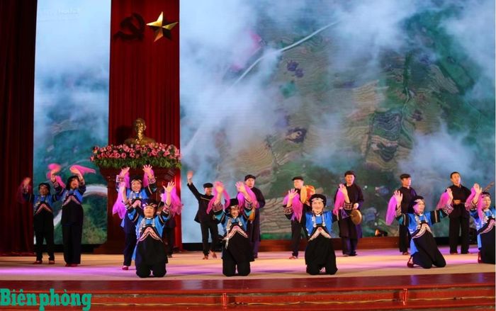 Nhờ sự quan tâm, đầu tư của Ủy ban nhân dân tỉnh Lào Cai, nhiều di sản văn hóa truyền thống của đồng bào các dân tộc tỉnh Lào Cai đã được bảo tồn, gìn giữ. Ảnh: B.N