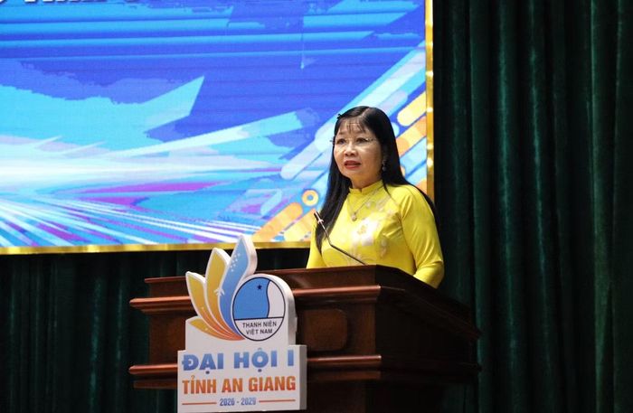 Bà Trần Thị Thanh Hương - Phó Bí thư Tỉnh ủy, Chủ tịch Ủy ban MTTQ Việt Nam tỉnh An Giang phát biểu.