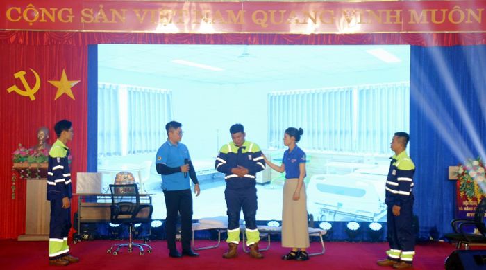Tiểu phẩm dự thi của NMNĐ Sông Hậu 1.