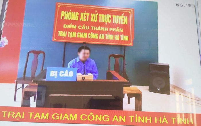 Bị cáo Nguyễn Đăng Cường tại điểm cầu thành phần Trại tạm giam Công an tỉnh Hà Tĩnh.