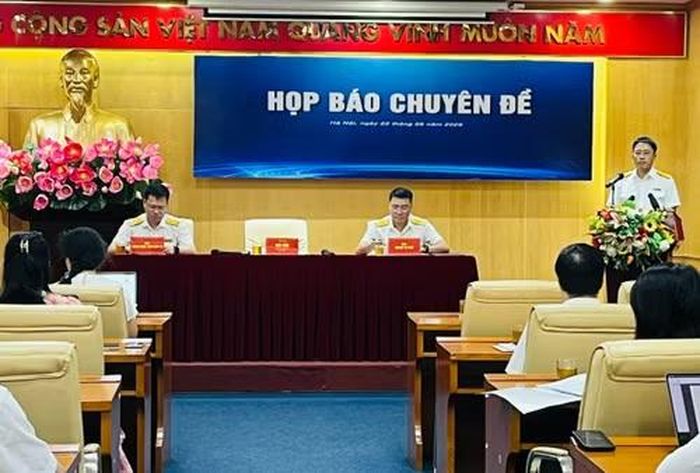 Đại diện Cục Thuế cung cấp thông tin về việc áp dụng biện pháp tạm hoãn xuất cảnh đối với người nộp thuế còn nợ nghĩa vụ tài chính với ngân sách Nhà nước.