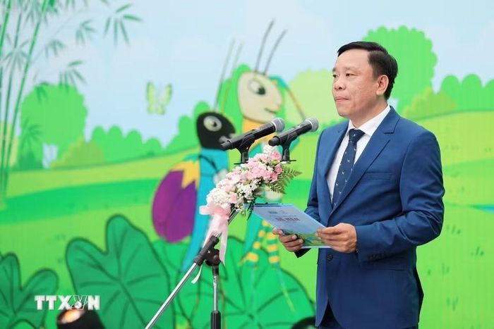 Ông Nguyễn Thiện Thuật, Tổng biên tập Báo Thể thao và Văn hóa, Trưởng ban Tổ chức Giải thưởng Thiếu nhi Dế mèn phát biểu khai mạc. (Ảnh: Hoàng Hiếu/TTXVN)