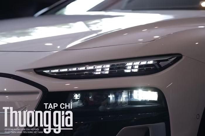 Hệ thống đèn LED trước và sau trên Audi S6 e-Tron có tới 8 giao diện đồ họa khác nhau để khách hàng có thể thoải mái lựa chọn tùy theo sở thích cá nhân