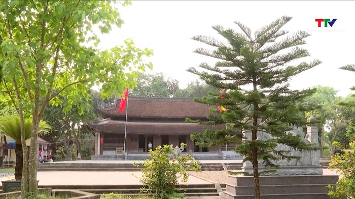 Ngôi đền linh thiêng thờ thần Trống Đồng, mang đậm dấu ấn kiến trúc truyền thống và giá trị văn hóa lâu đời.