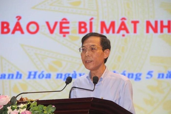 Đồng chí Đầu Thanh Tùng, Tỉnh ủy viên, Phó Chủ tịch UBND tỉnh phát biểu chỉ đạo tại hội nghị.