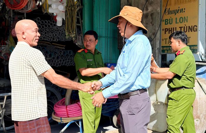 Người dân đồng tình với chủ trương của chính quyền địa phương.