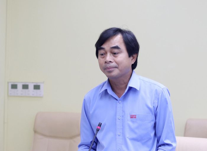 Phó Bí thư Đảng ủy UBND thành phố, Phó Trưởng đoàn giám sát báo cáo tại buổi làm việc. Ảnh: TRỌNG HUY