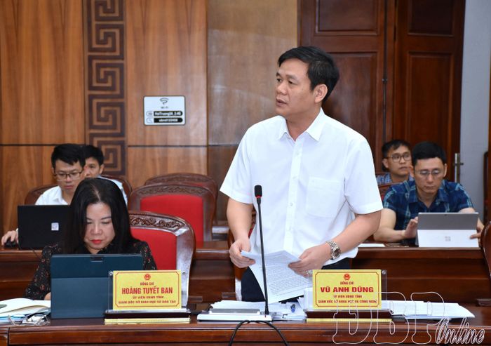 Lãnh đạo Sở Khoa học và Công nghệ bổ sung, làm rõ một số nội dung dự thảo đơn vị chủ trì soạn thảo.