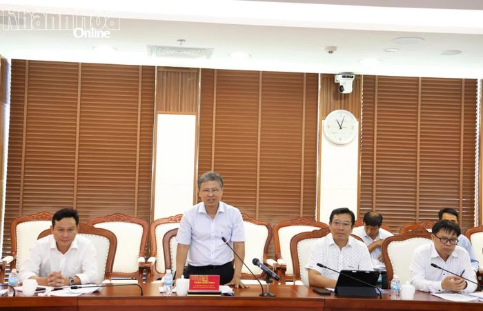 Đồng chí Trần Hòa Nam phát biểu tại buổi làm việc.