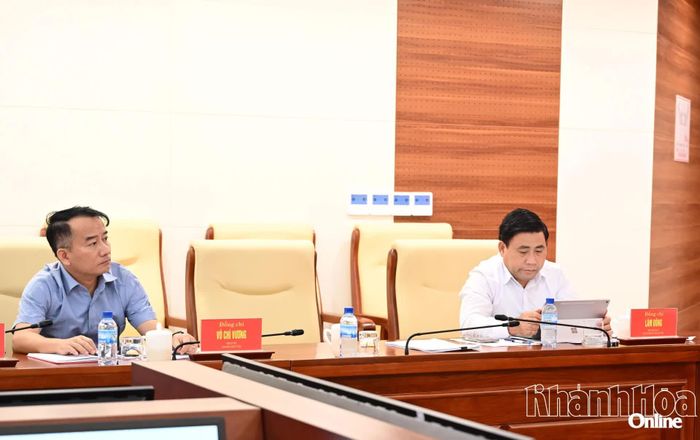 Đồng chí Lâm Đông tham dự hội nghị.