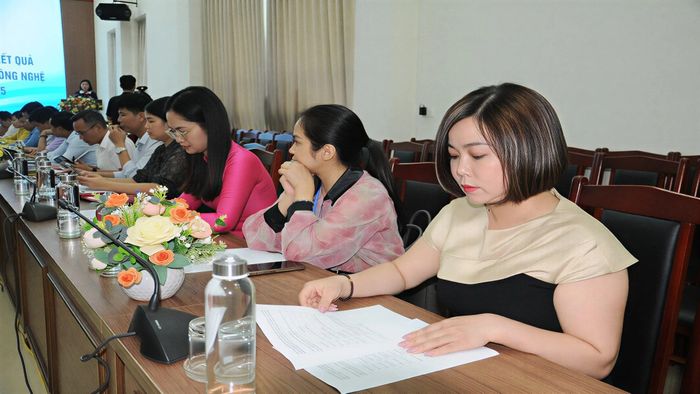 Các đại biểu dự hội nghị.
