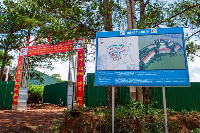 Công trình Trường Phổ thông nội trú liên cấp tiểu học và THCS Quảng Trực đang được gấp rút thi công