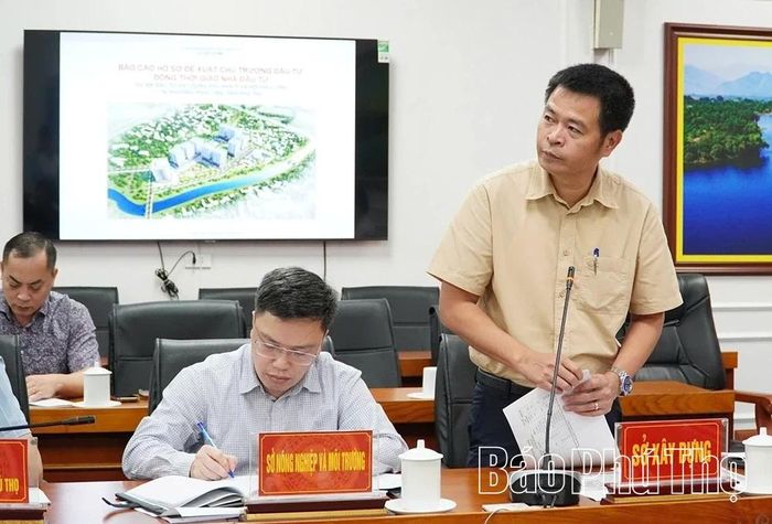 Lãnh đạo Sở Xây dựng báo cáo thẩm định Dự án khu nhà ở xã hội Phúc Yên.