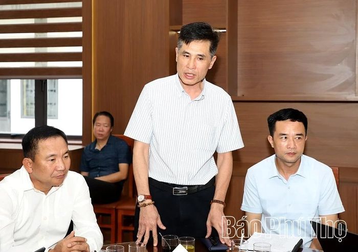 Đại diện Công ty Cổ phần Nam Hoàng Việt trao đổi tại chương trình.