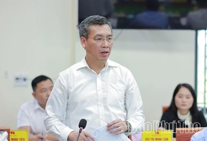 Bí thư Đảng ủy xã Đông Thành Nguyễn Chí Thành phát biểu tại buổi làm việc.