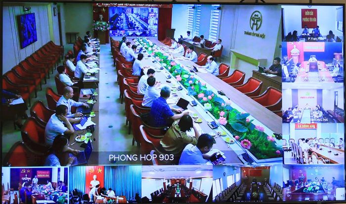 Các điểm cầu trực tuyến. Ảnh: Quang Thái